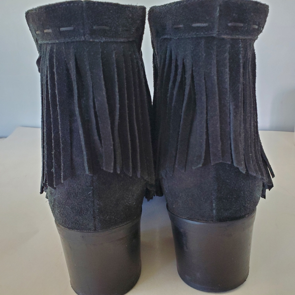 BELLA VITA 7 WW Black Italian Suede Leather TEX Booties Fringed 2" Heel Western - Picture 7 of 14